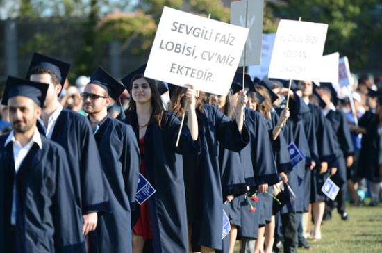 Boğaziçi Üniversitesi 2013 yılı mezuniyet töreninden bir pankart